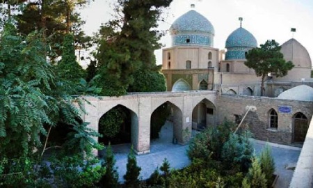 مشخصات خود گنبد مشتاقیه عکس ازکاشی کاری روی گنبد مشتاقیه,عکس از بقعه مشتاقیه کرمان,مقبره مشتاقیه