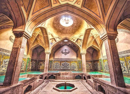 حمام علی قلی آقا یکی از بناهای نزدیک به خانه امین التجار خانه تاریخی امین التجار, قدمت خانه امین التجار, خانه امین التجار