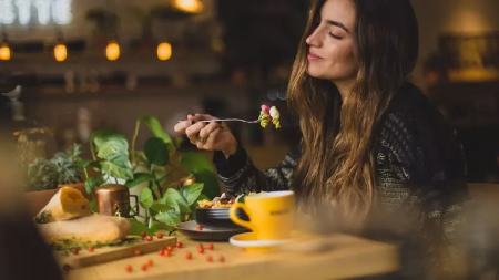 وعده های غذایی در هتل وعده های غذایی در هتل