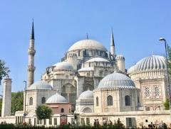 
			
		مسجد شاهزاده؛ نماد معروف شهر استانبول
		مسجد شاهزاده، شاهکاری از هنر معماری عثمانی و بیزانس  