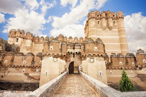 
			
		قلعه تاریخی کوکا یکی از منحصر به فردترین قلعه های اسپانیا
		
