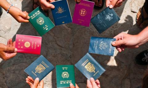 
			
		چرا رنگ پاسپورت ها با هم متفاوت است؟
		