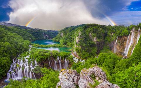 
			
		پارک ملی دریاچه‌های پلیتویک، غوغای زیبایی طبیعت
		